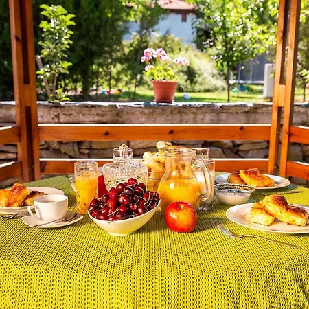 פארק נופש Hills 3*