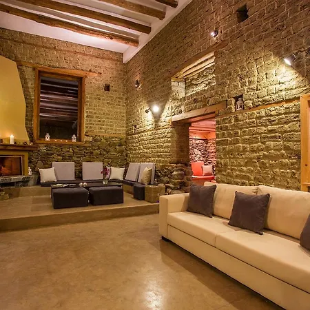 Hills 3* جارمين