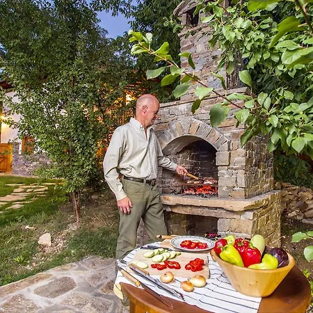 פארק נופש Hills 3*